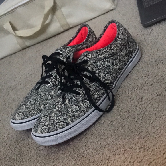 Patterned vans - Picture 6 of 7